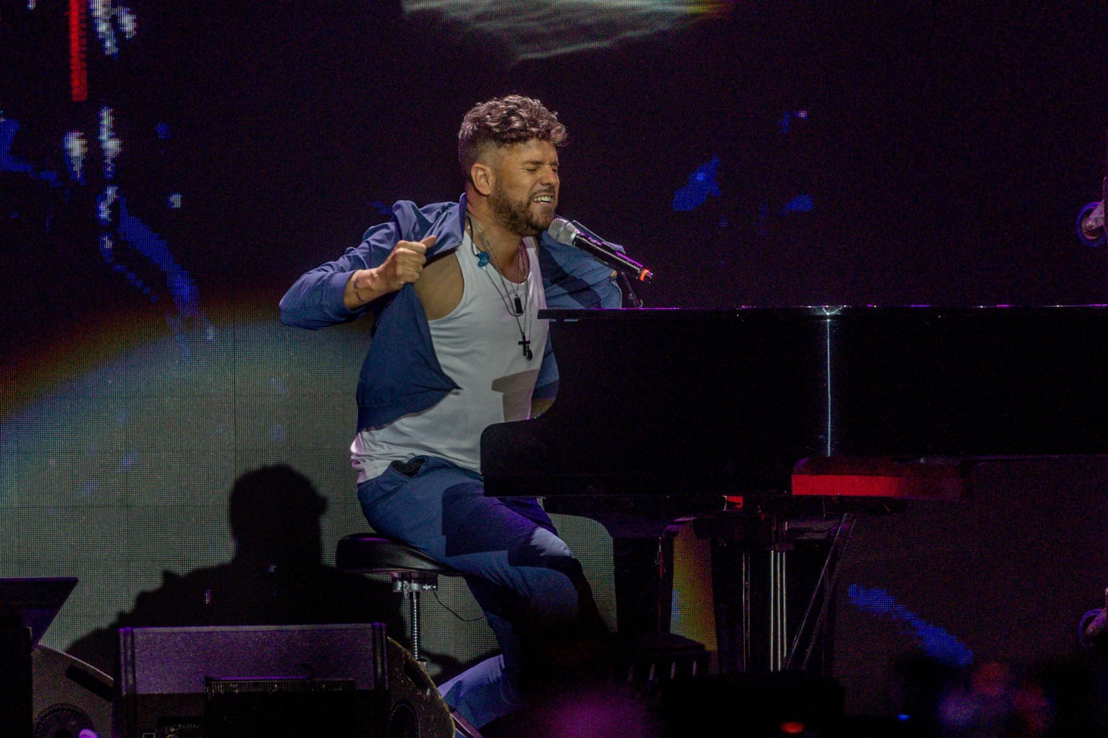 El cantante Pablo López en concierto.