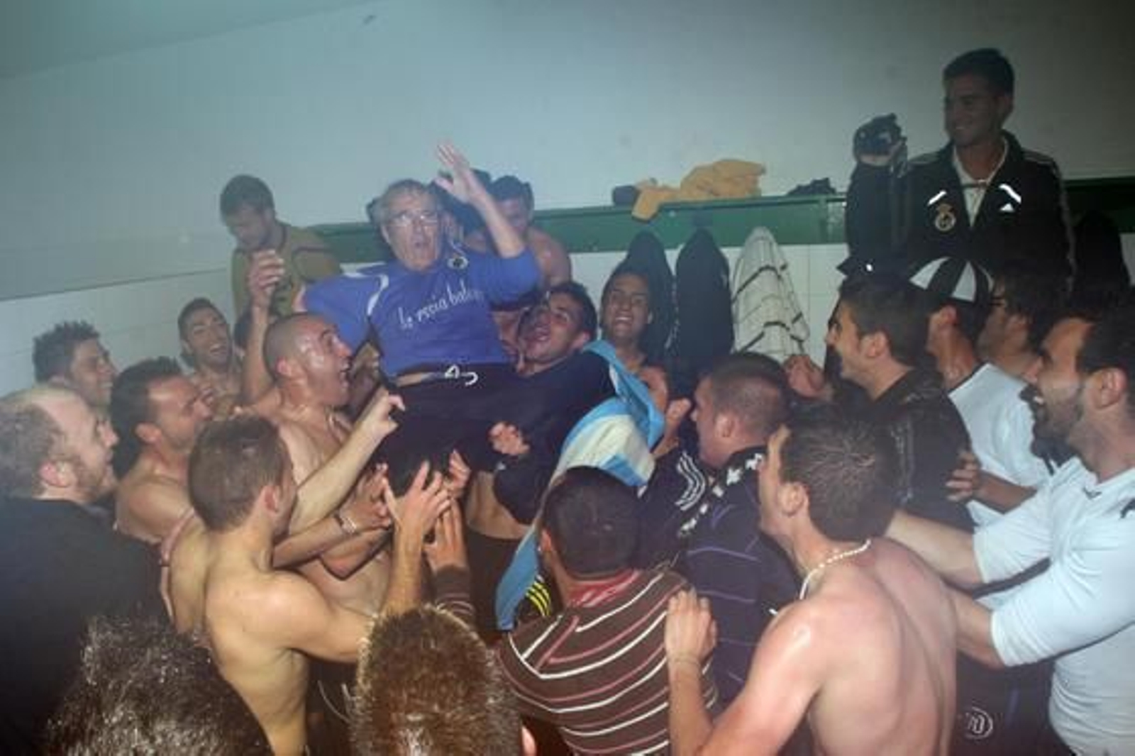 Los linenses empatan sin goles en Puerto Real y celebran el título de campeón de Liga.

Foto: Paco Guerrero