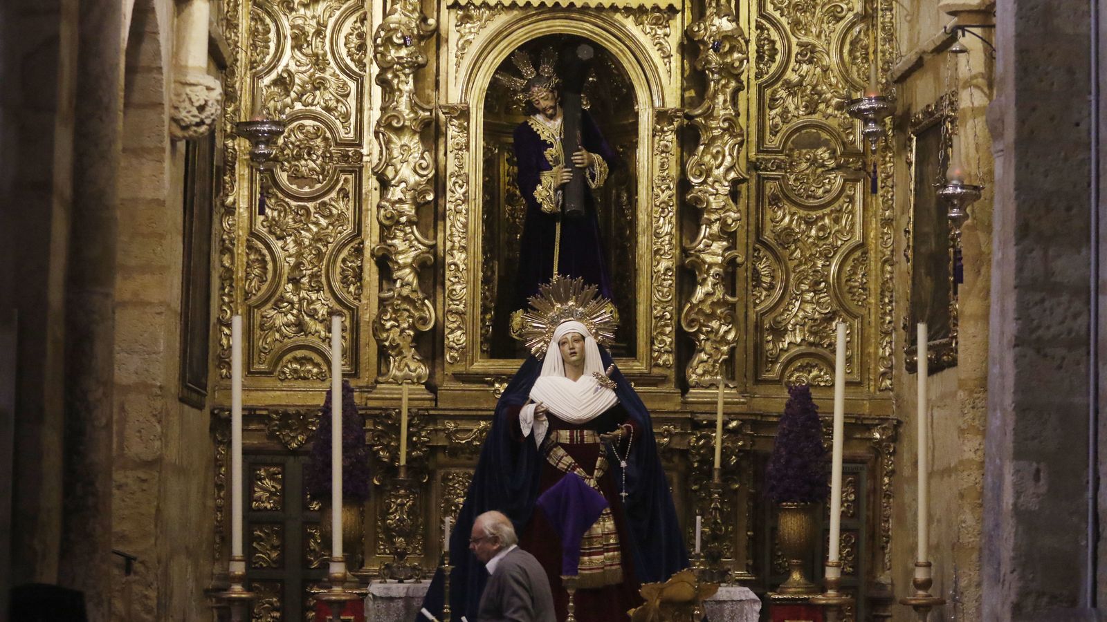 Titulares de El Calvario en San Lorenzo.