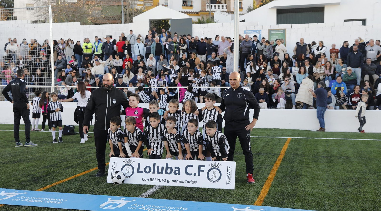 Las fotos de la inauguración del césped artificial del campo Teodosio Tomás del Loluba de Algeciras Las fotos de la inauguración del césped artificial del campo Teodosio Tomás del Loluba de Algeciras