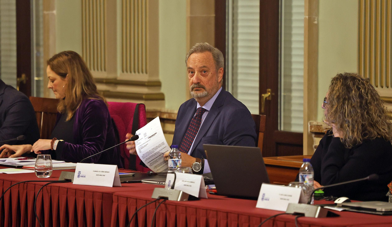 Imágenes de la sesión plenaria del Ayuntamiento de Huelva