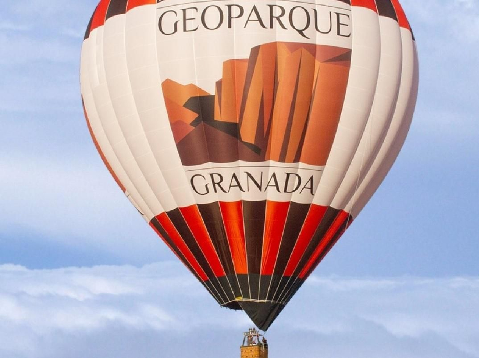 El cielo de Granada se llena de globos aerostáticos este fin de semana