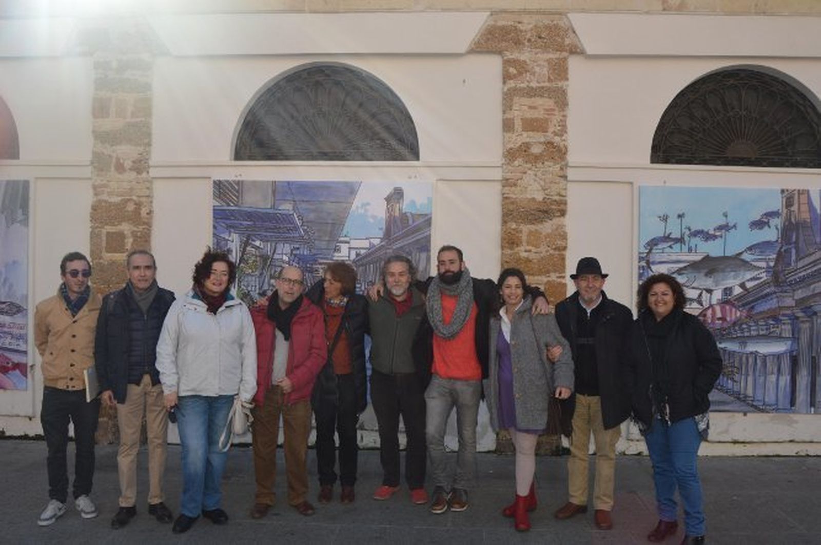 Un grupo de pintores pertenecientes al movimiento Urban Sketchers, Álvaro de Santisteban, José Medina, Marcela Parsserini, Mariano Vicente, Rosa Olea, Salvador Pérez Salas, el autor de la exposición Jonatan Alcina, Mar Terrero, Pepe Palacios  y la concejala Eva Tubio.