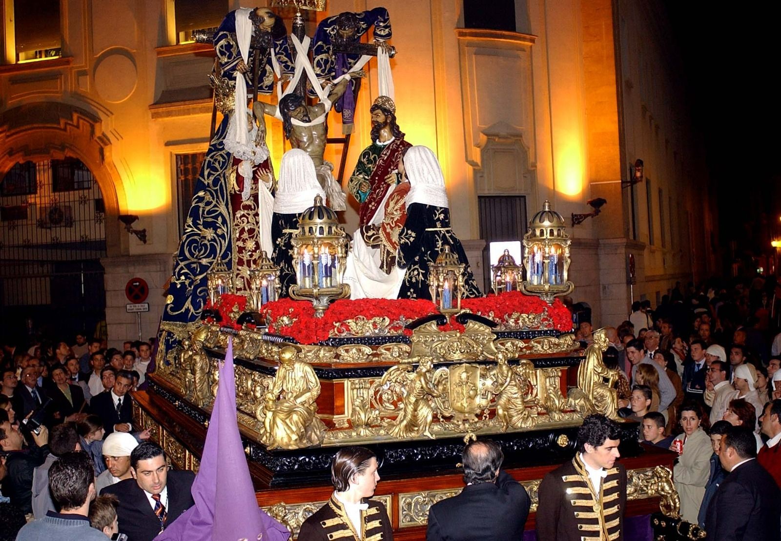 Las mejores imágenes del Santo Entierro Grande de 2004