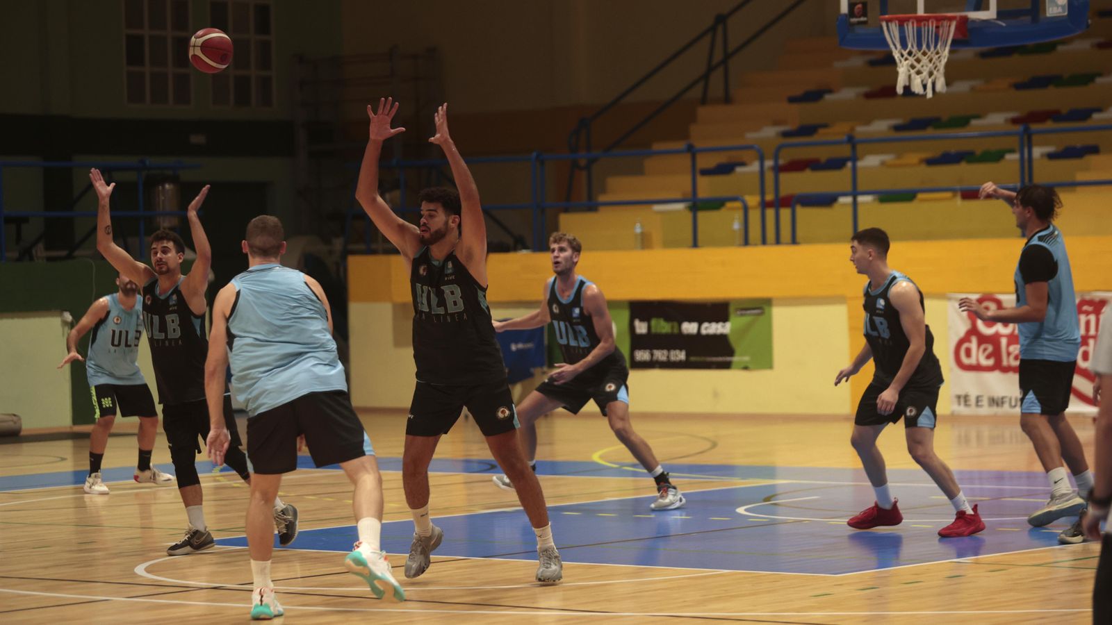 Las fotos del entrenamiento del ULB en el pabellón de la Línea