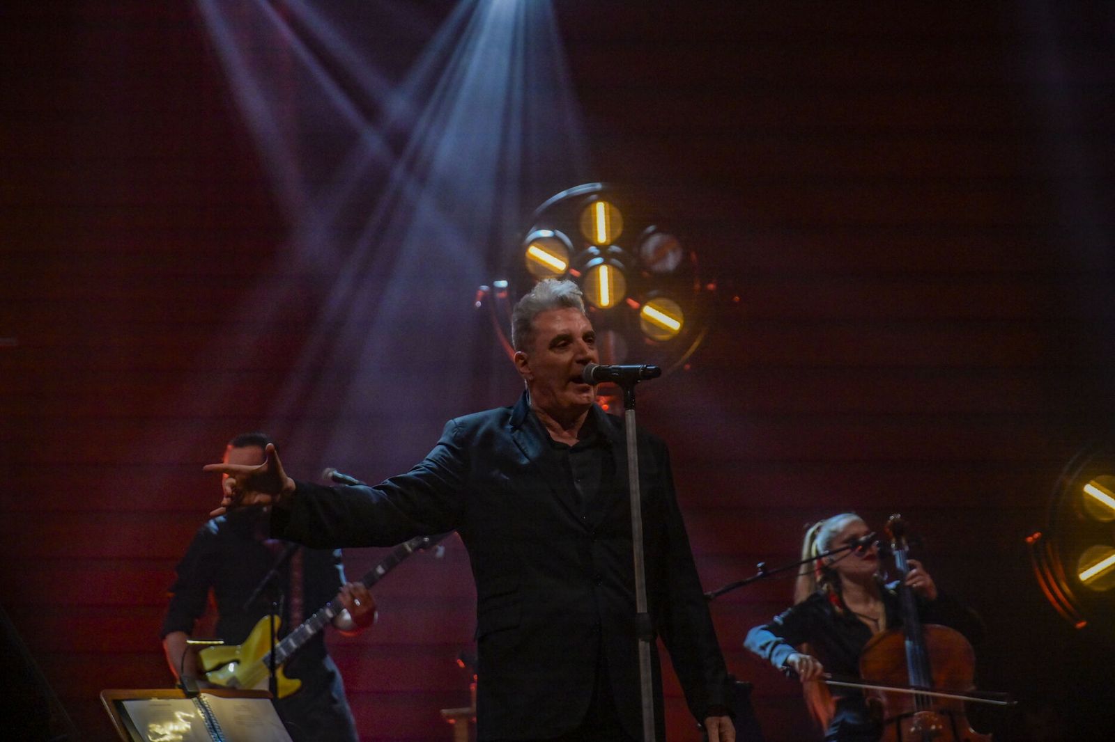 Loquillo durante su anterior concierto en Granada.