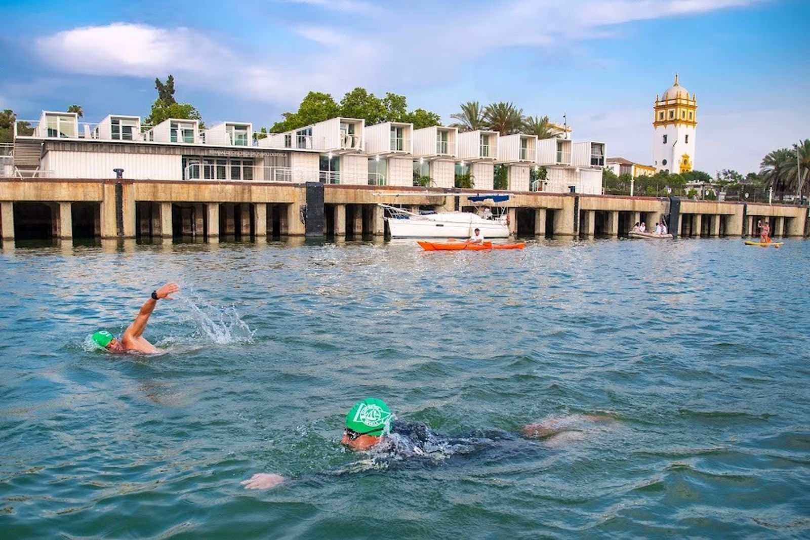 Triatlón a lo largo del Guadalquivir a beneficio de la Fundación Vicente Ferrer