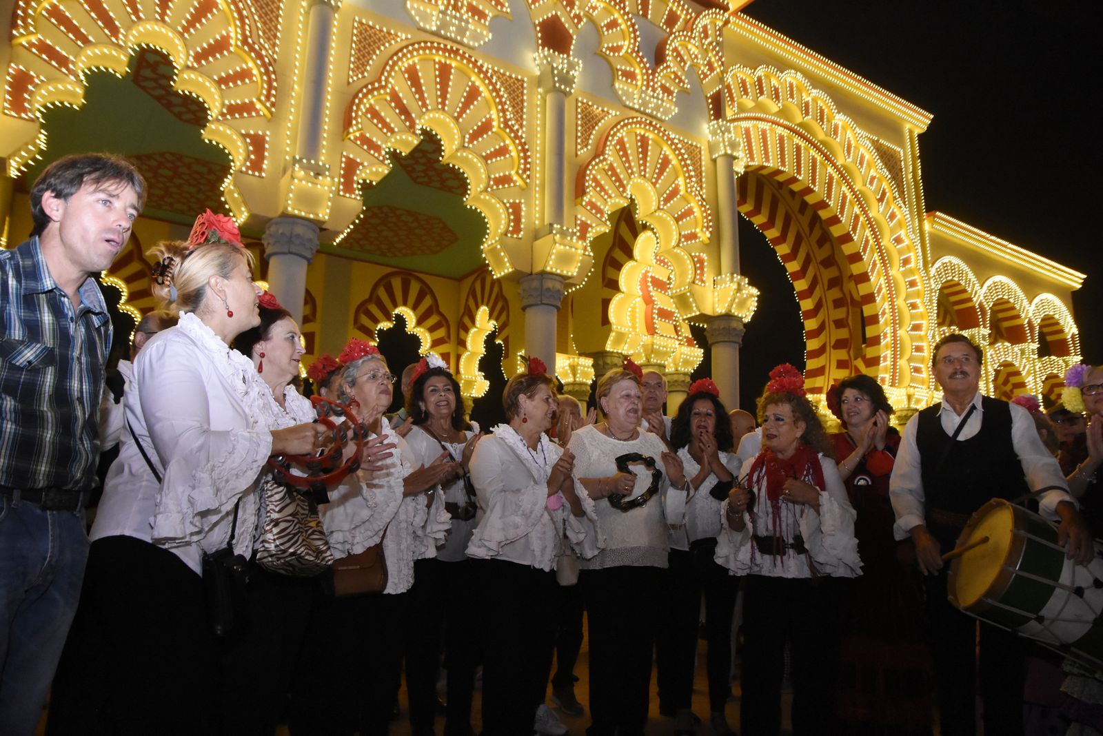 El encendido de la portada de la Feria de Córdoba, en fotografías