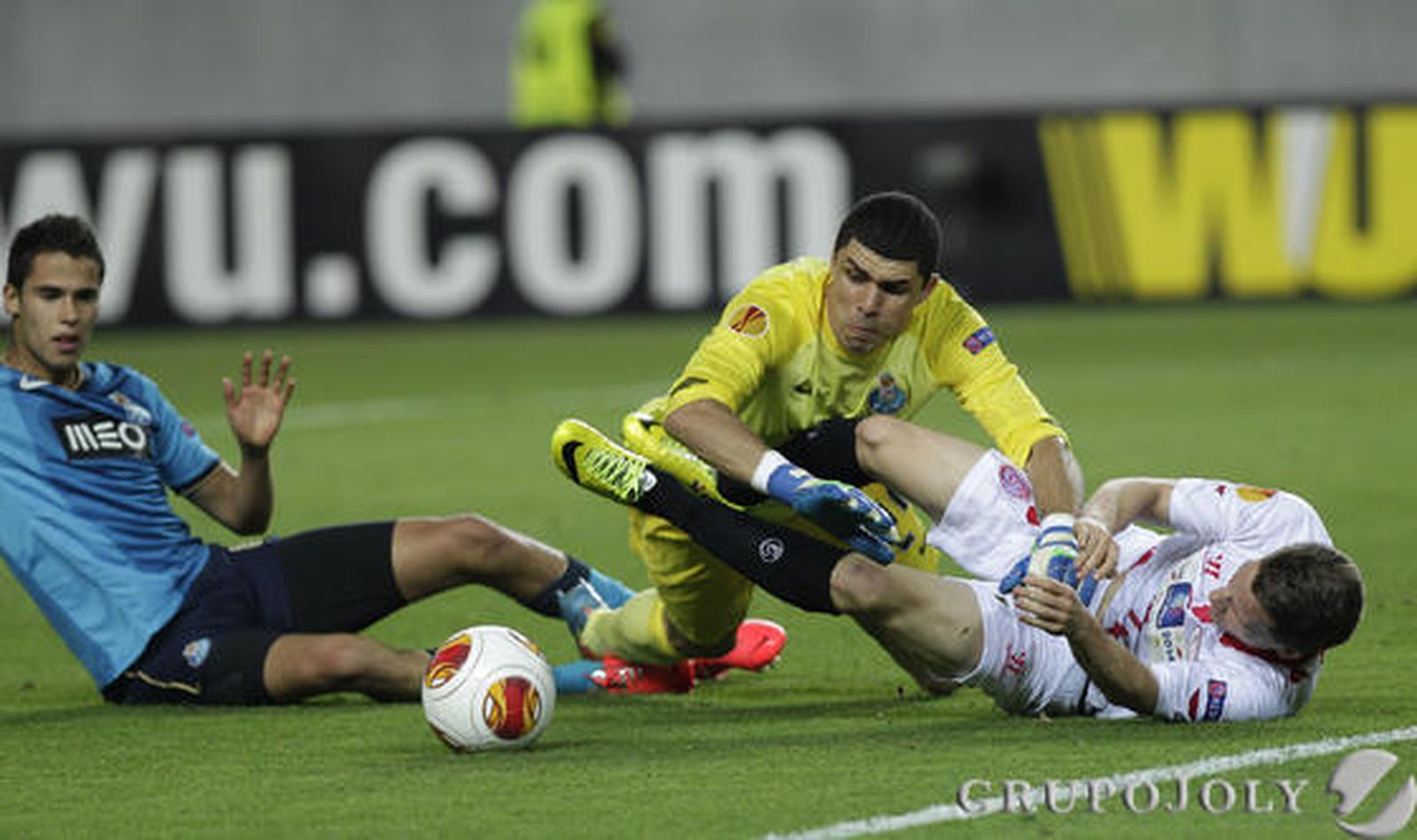 Las imágenes del Sevilla-Oporto