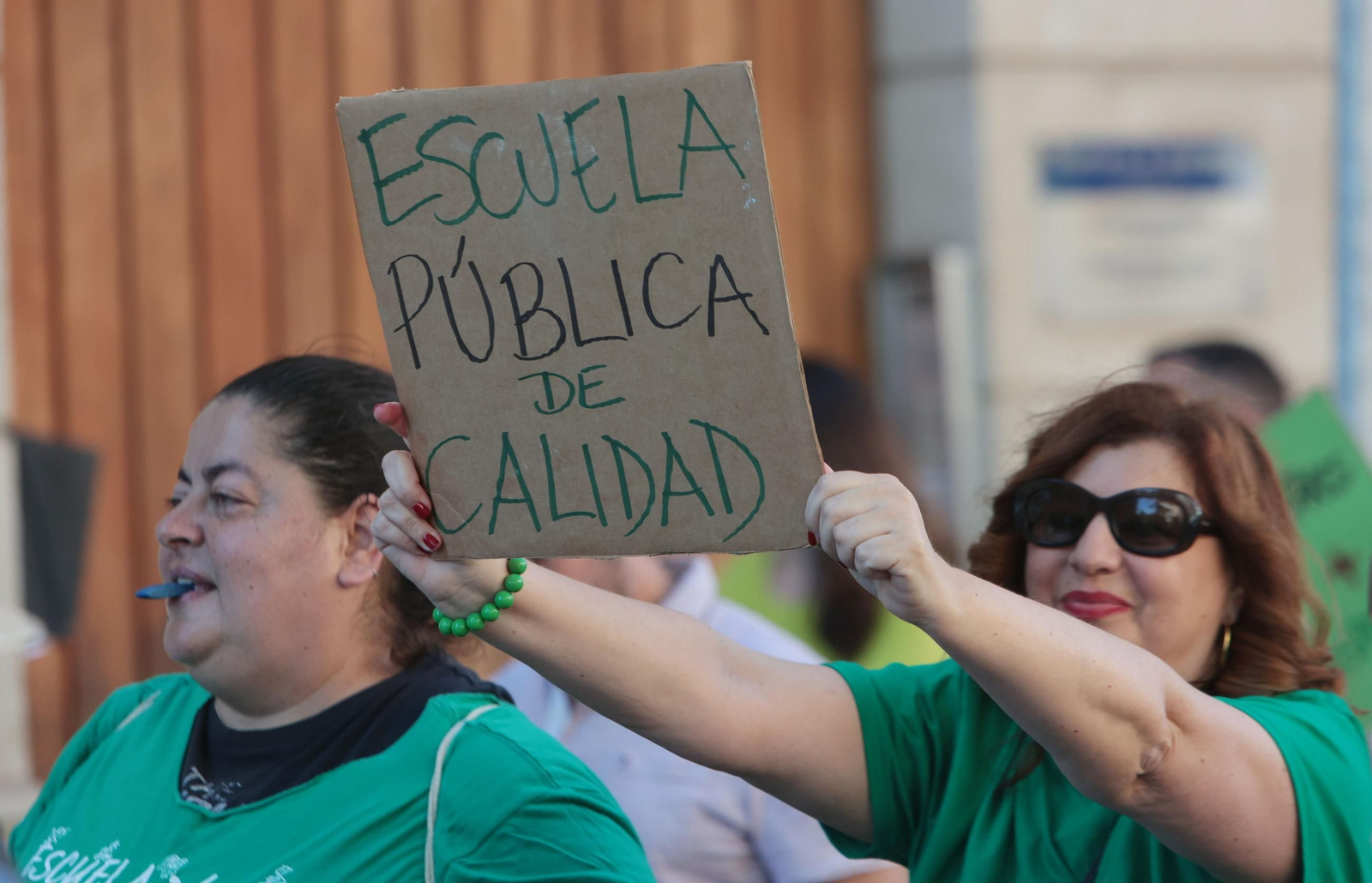 Manifestación por la Escuela Pública por las calle de Jerez