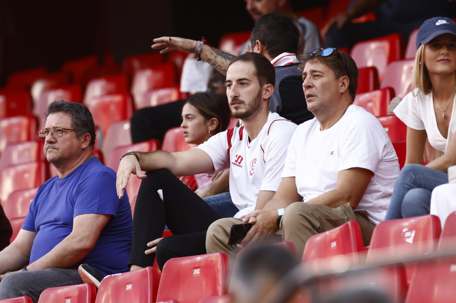 Búscate en las fotos del Sevilla-Valencia