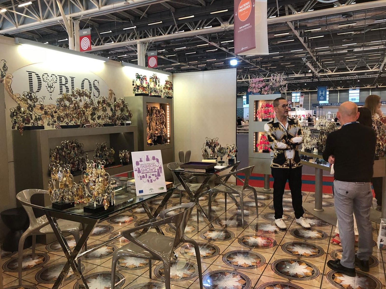 Marcas sevillanas exponen sus creaciones en los Salones de la Moda de París