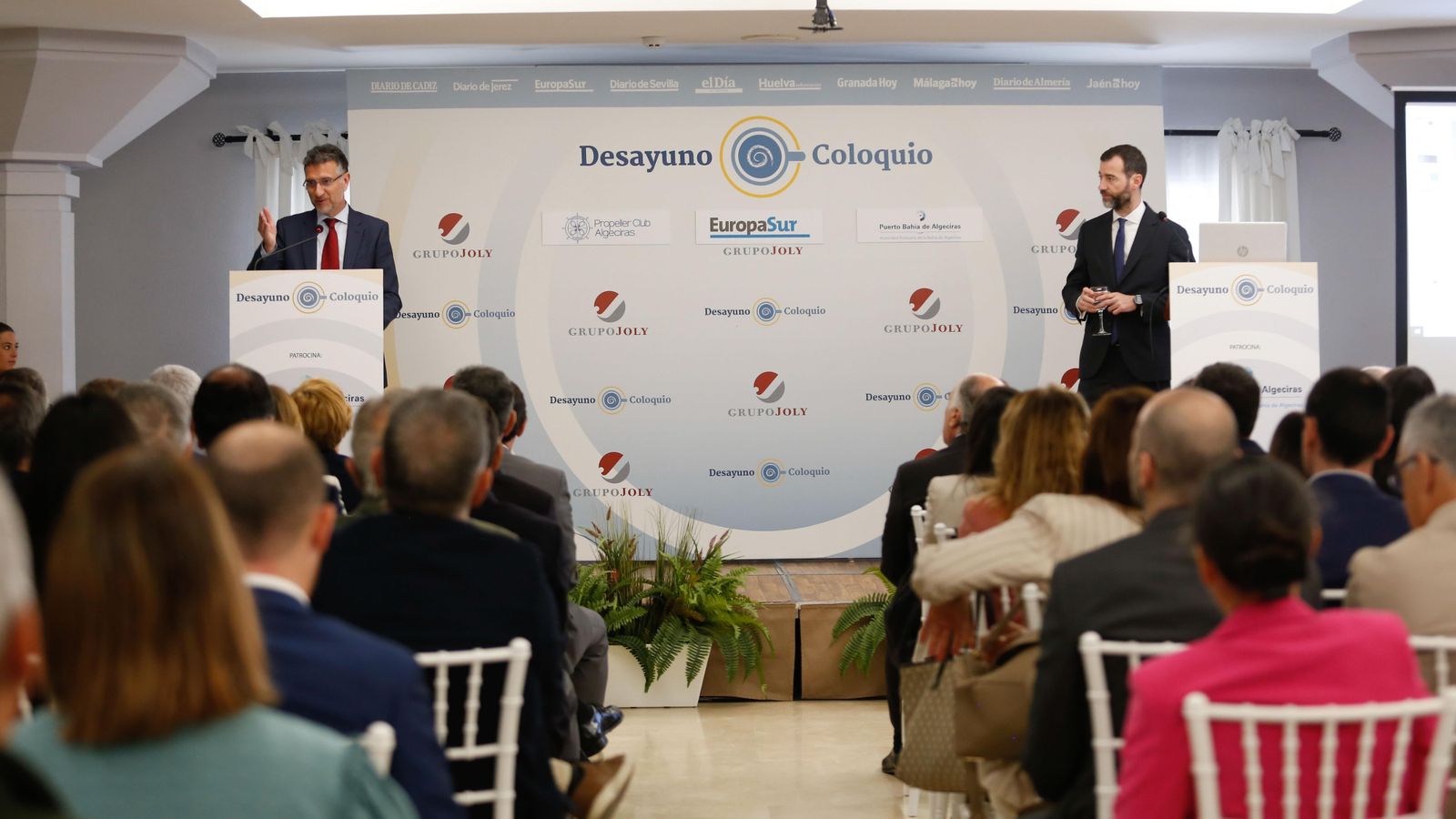 Fotos del Desayuno Coloquio de Europa Sur y el Propeller Club de Algeciras con Benito Núñez Quintanilla