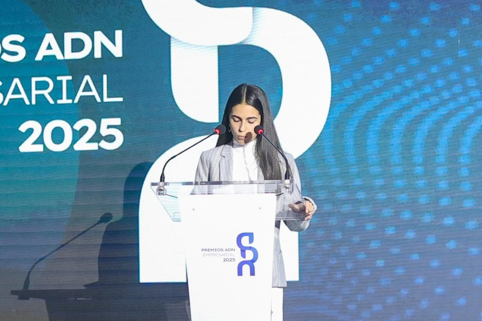 Así ha sido la entrega de los premios ADN Empresarial en Granada, con la presencia de Gerardo Cuerva