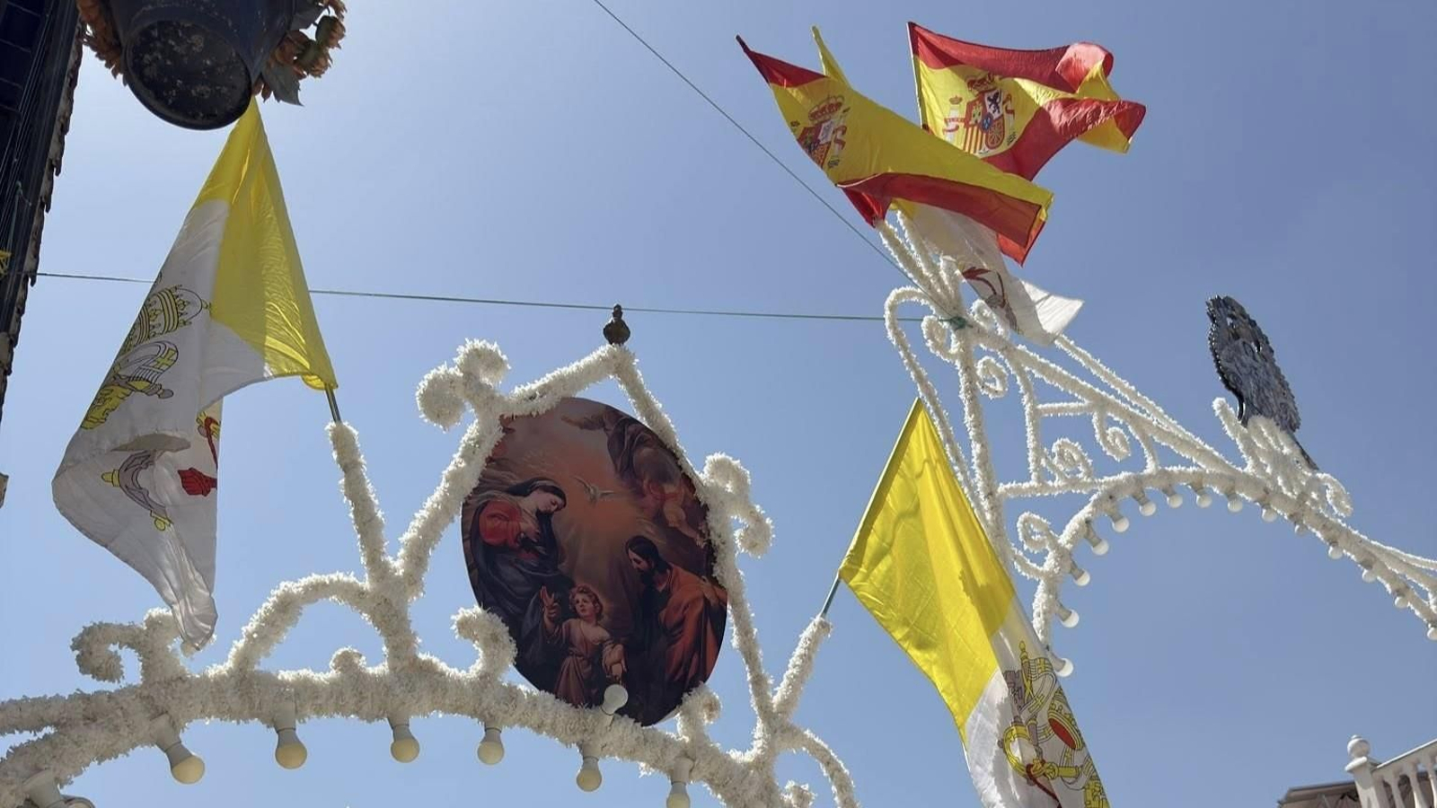 Decoración efímera en las calles de Churriana de la Vega, Agosto 2025.jpg