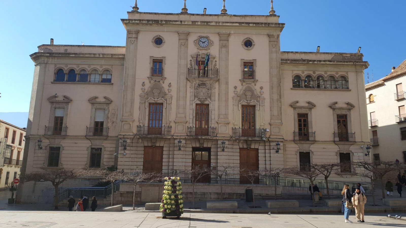 Archivo - Fachada del Ayuntamiento de Jaén.