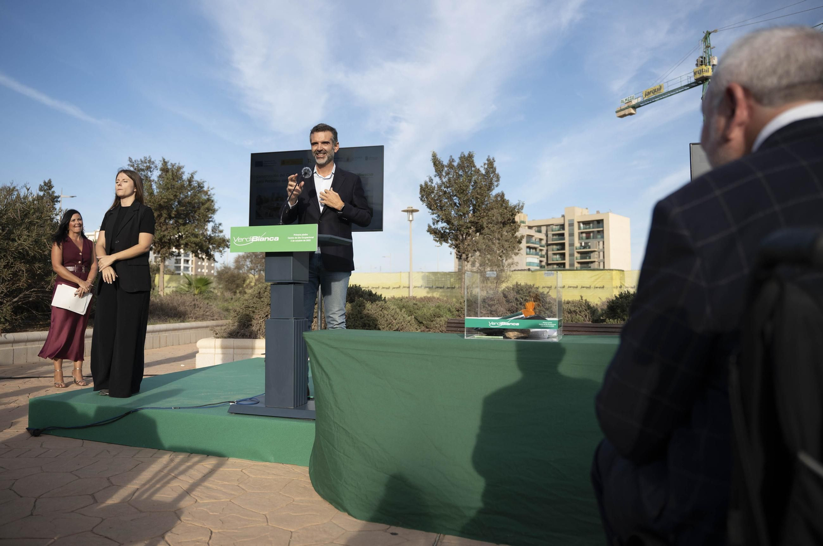 Las imágenes de la primera piedra del centro de día ocupacional Juan Goytisolo de Verdiblanca en Almería