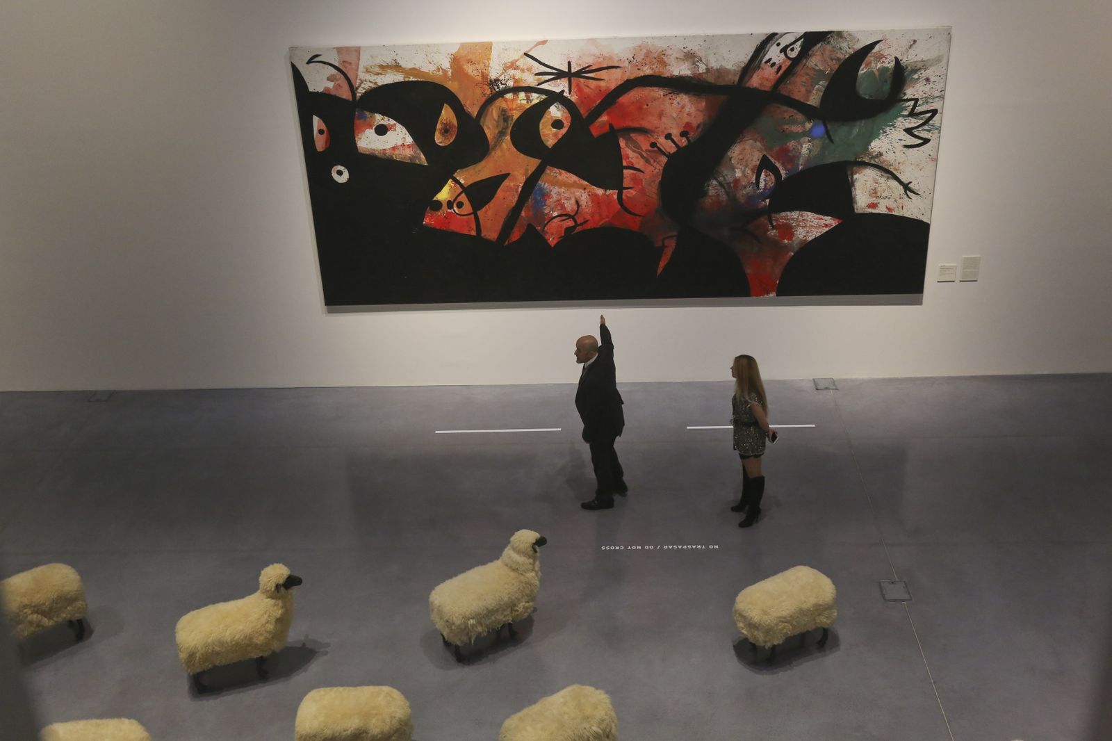 'Personajes y pájaros en la noche' (1974) de J. Miró y 'Rebaño de ovejas' (1965-1979) de F. Lalanne.