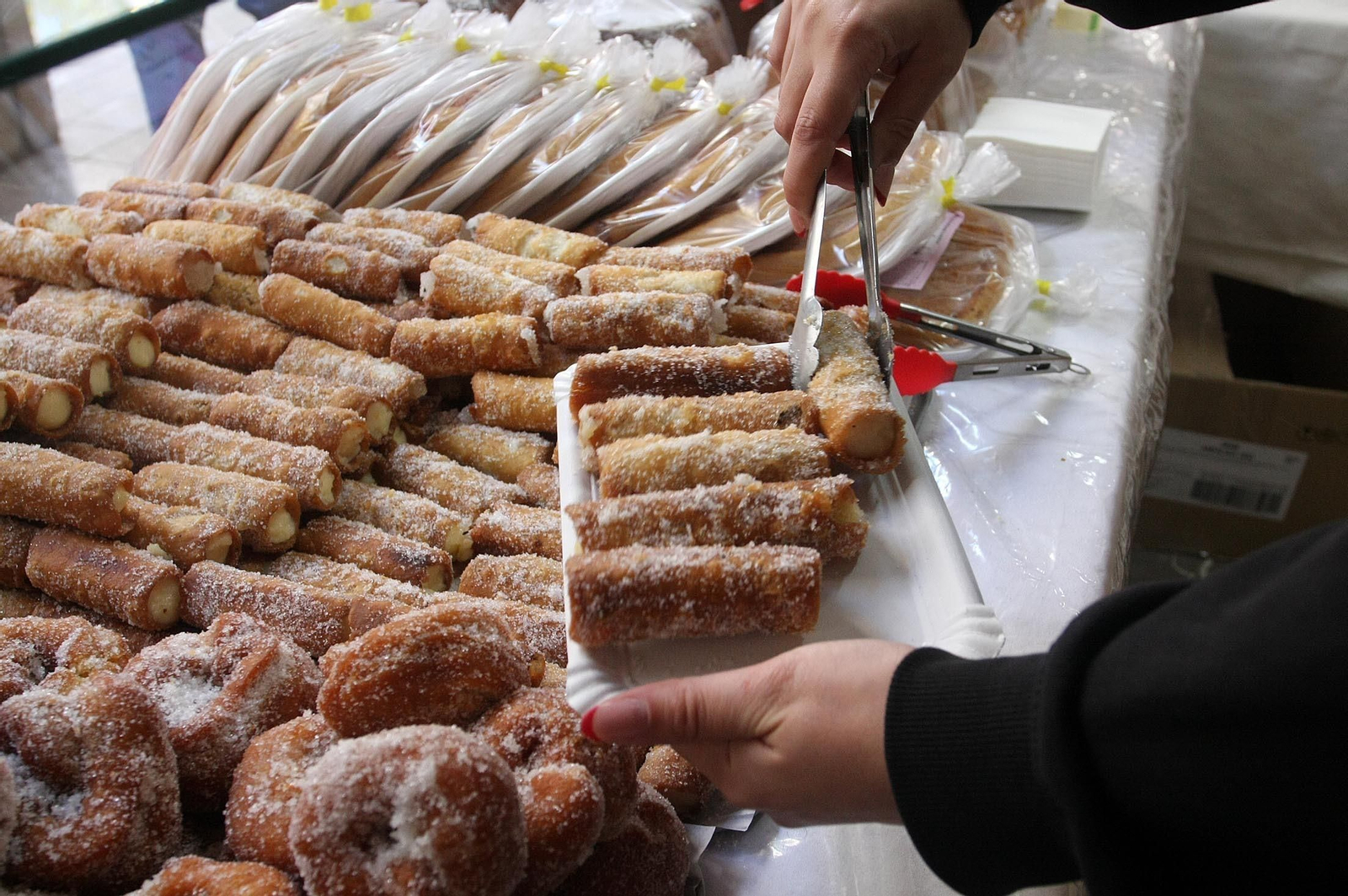 Imágenes de la Muestra de Dulces Navideños de la provincia de Huelva
