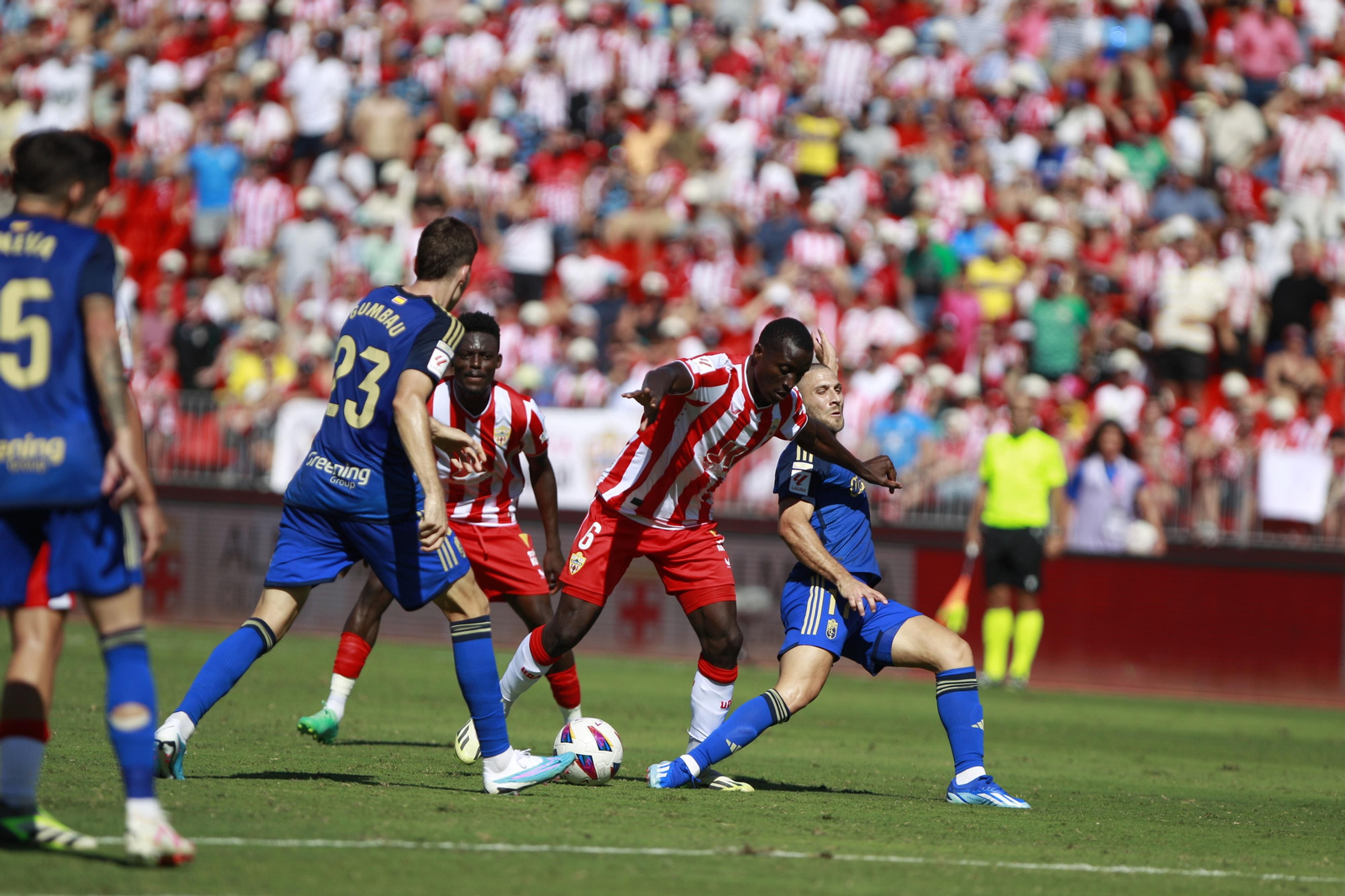 Imágenes del empate a 3 de la U.D. Almería y el Granada C.F.