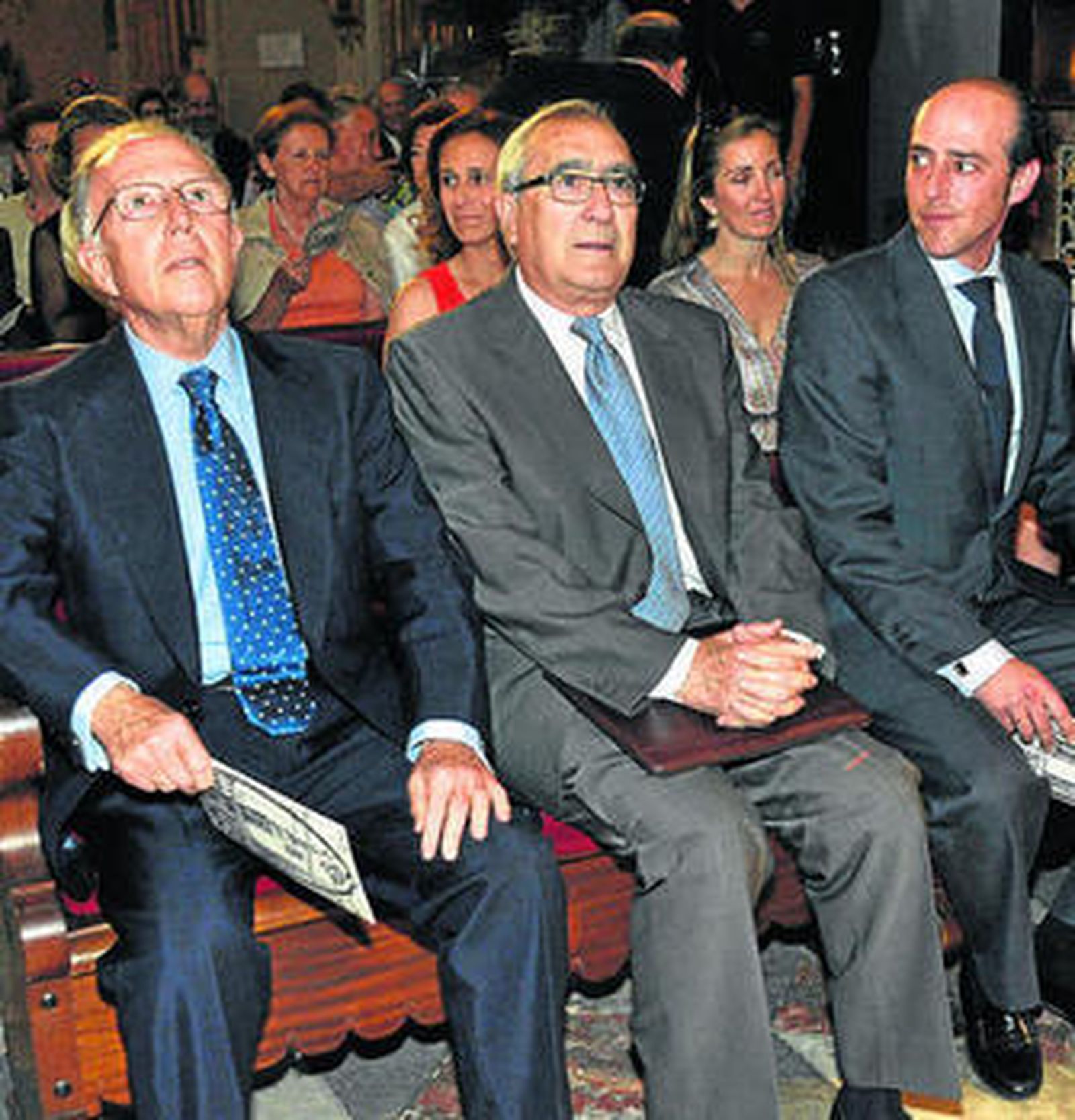 Marcelino Oreja, Rogelio Reyes y Juan Antonio Carrillo Donaire.