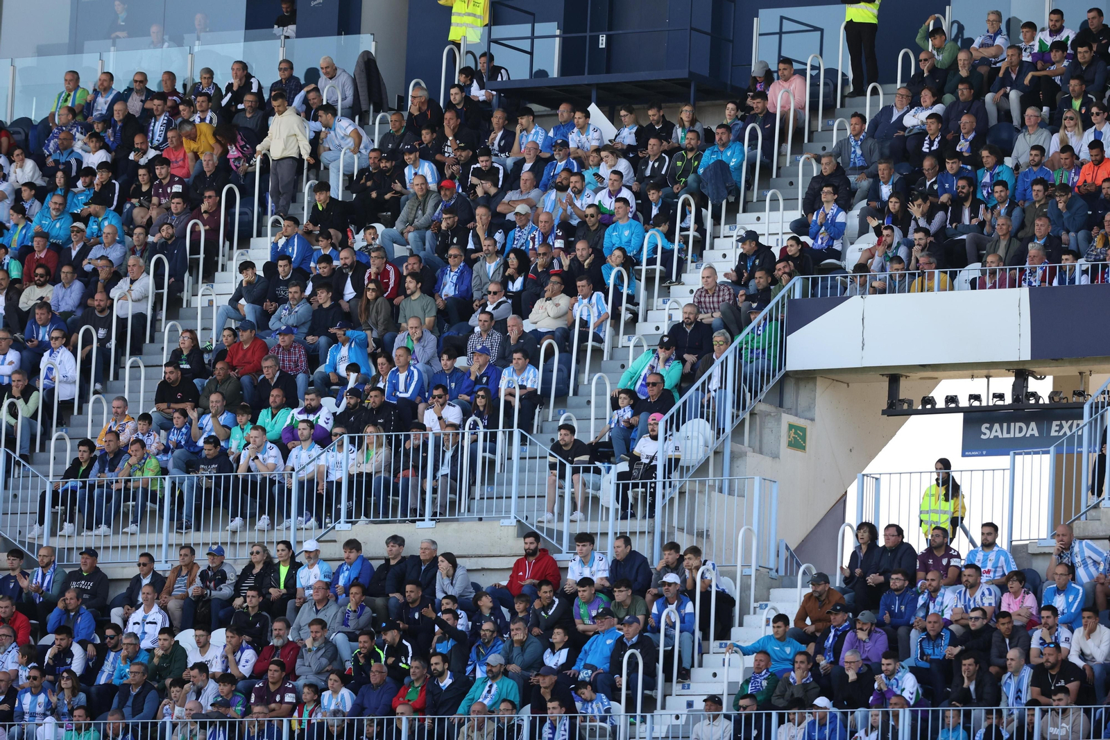 Búscate en las gradas de La Rosaleda durante el Málaga CF - Real Murcia