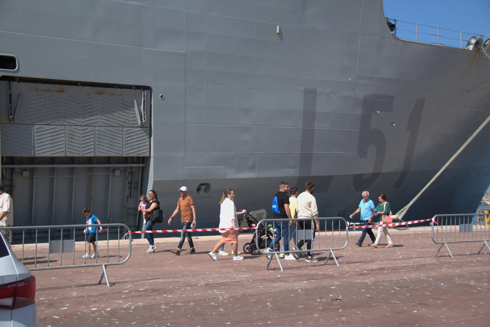 Éxito de participación para ver de cerca el despliegue de las Fuerzas Armadas en Motril