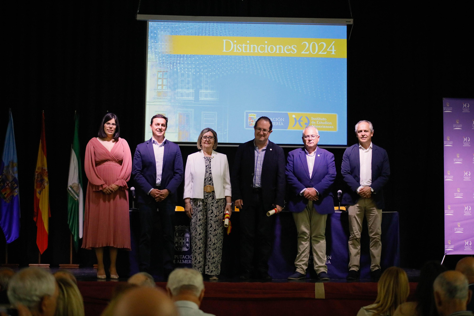 Imágenes de la entrega de los Escudos de Oro del IEA y la celebración de su Plenario