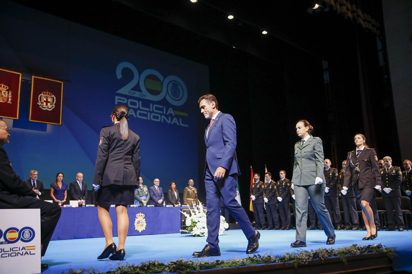 Las imágenes de la celebración del Patrón de la Policía Nacional en Almería, los Santos Ángeles Custodios