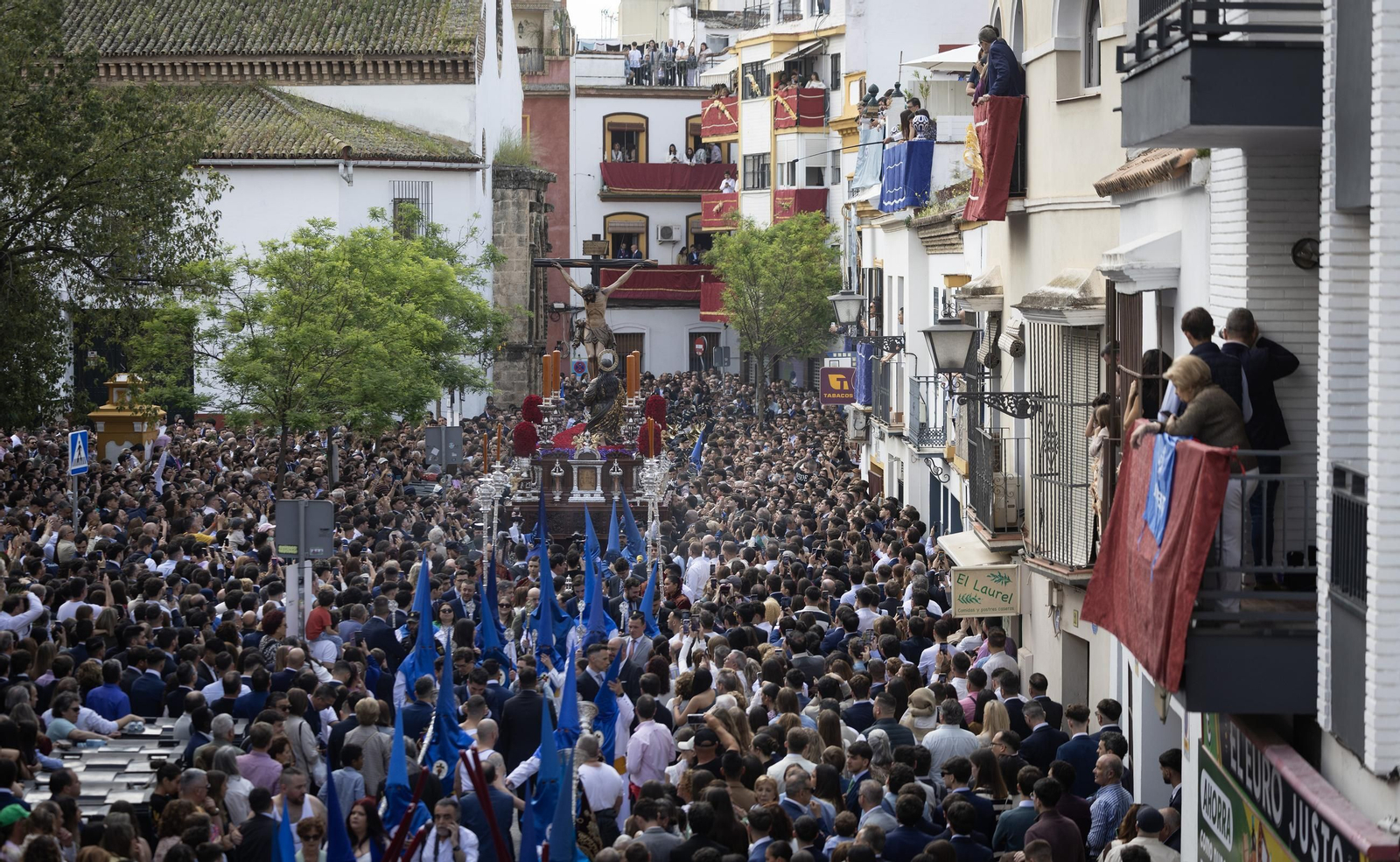 Las imágenes de la Hermandad de la Hiniesta en la Semana Santa de Sevilla 2025