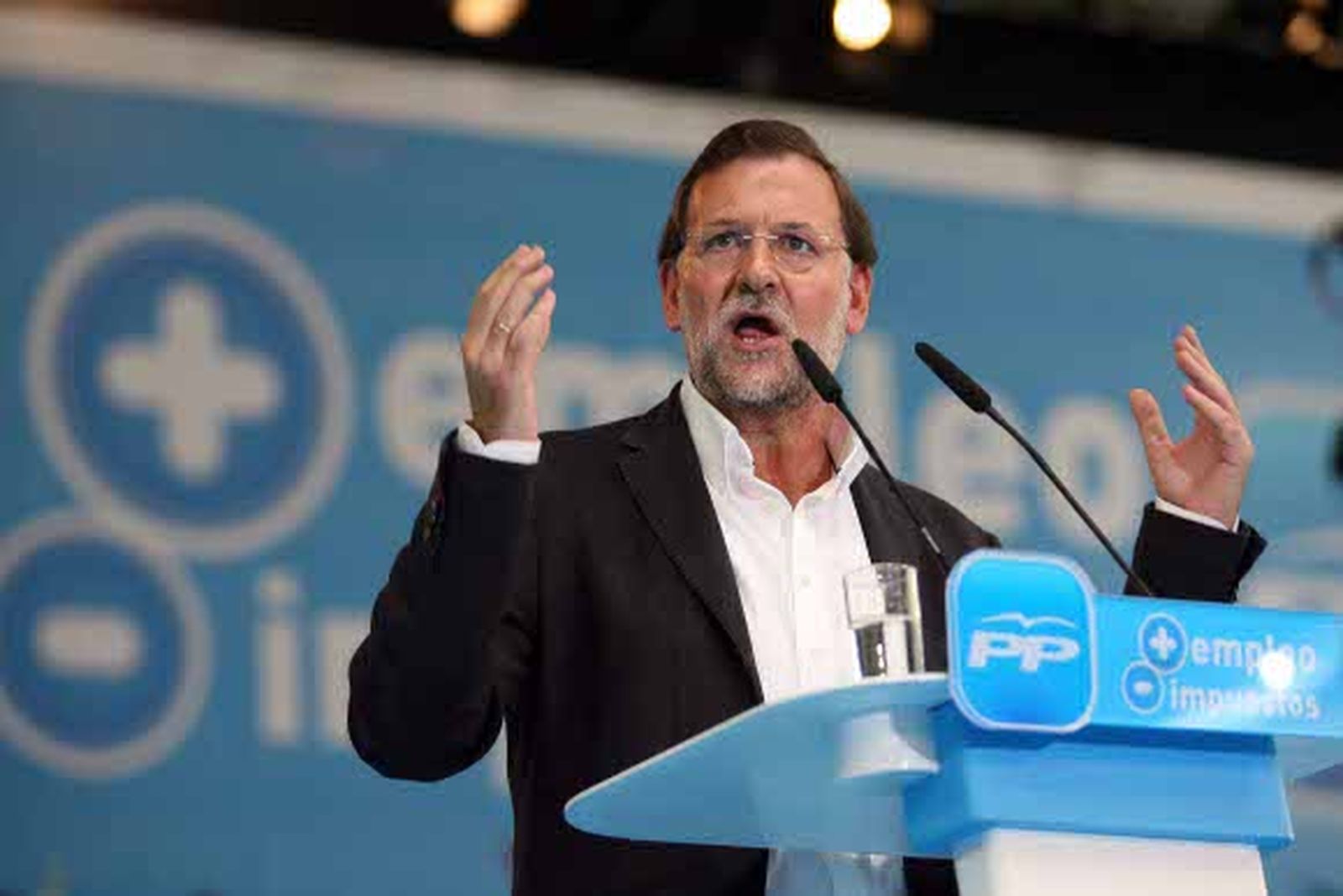 Rajoy: "Que Chávez no tome a España por el pito del sereno"