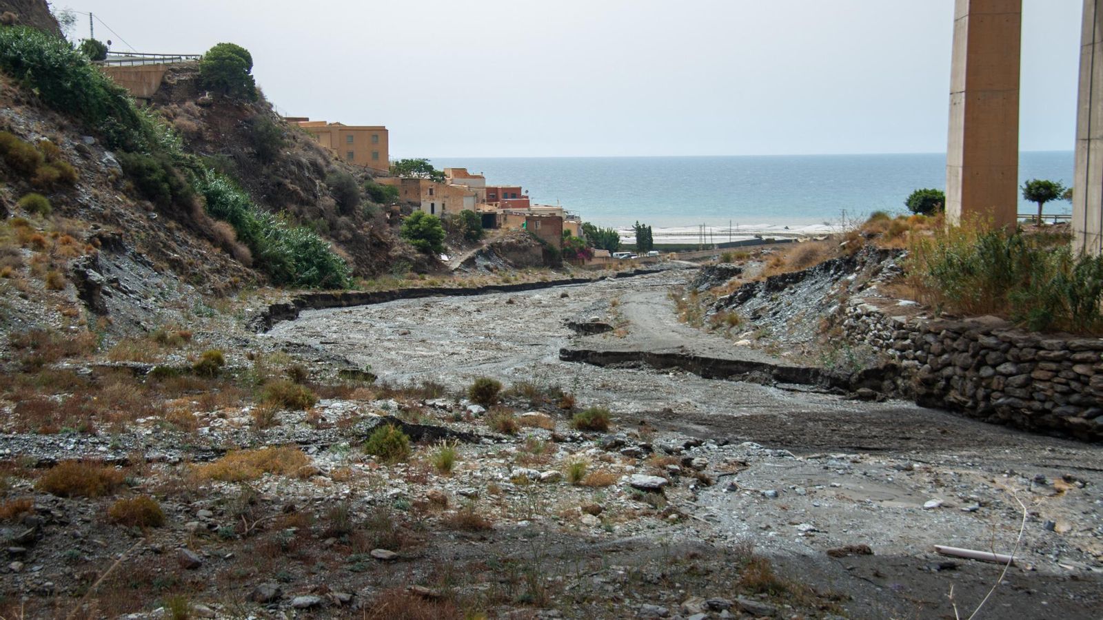 Estado en el que ha quedado la rambla Huarea
