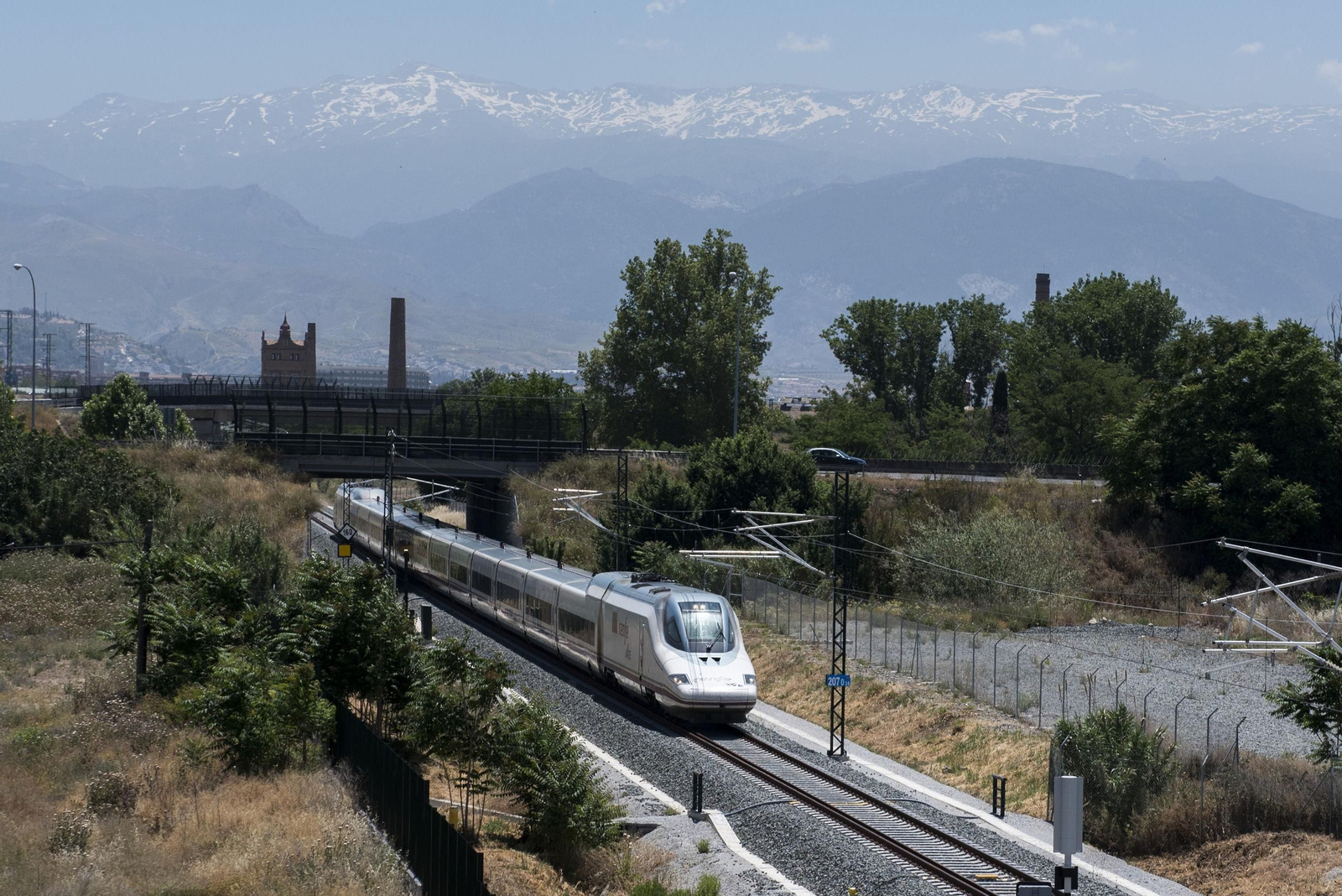 Granada recibirá hoy su primer AVE de Barcelona desde antes del estado de alarma