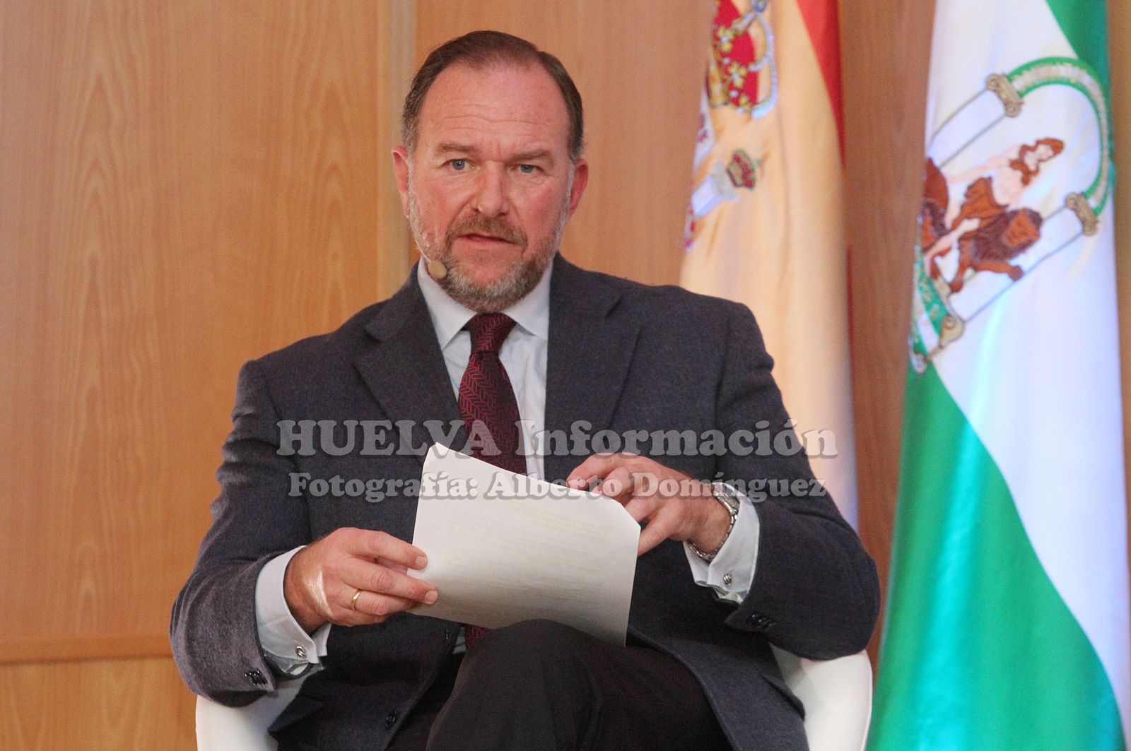 Mesa redonda en la FOE sobre retos y oportunidades de la transición energética, en imágenes