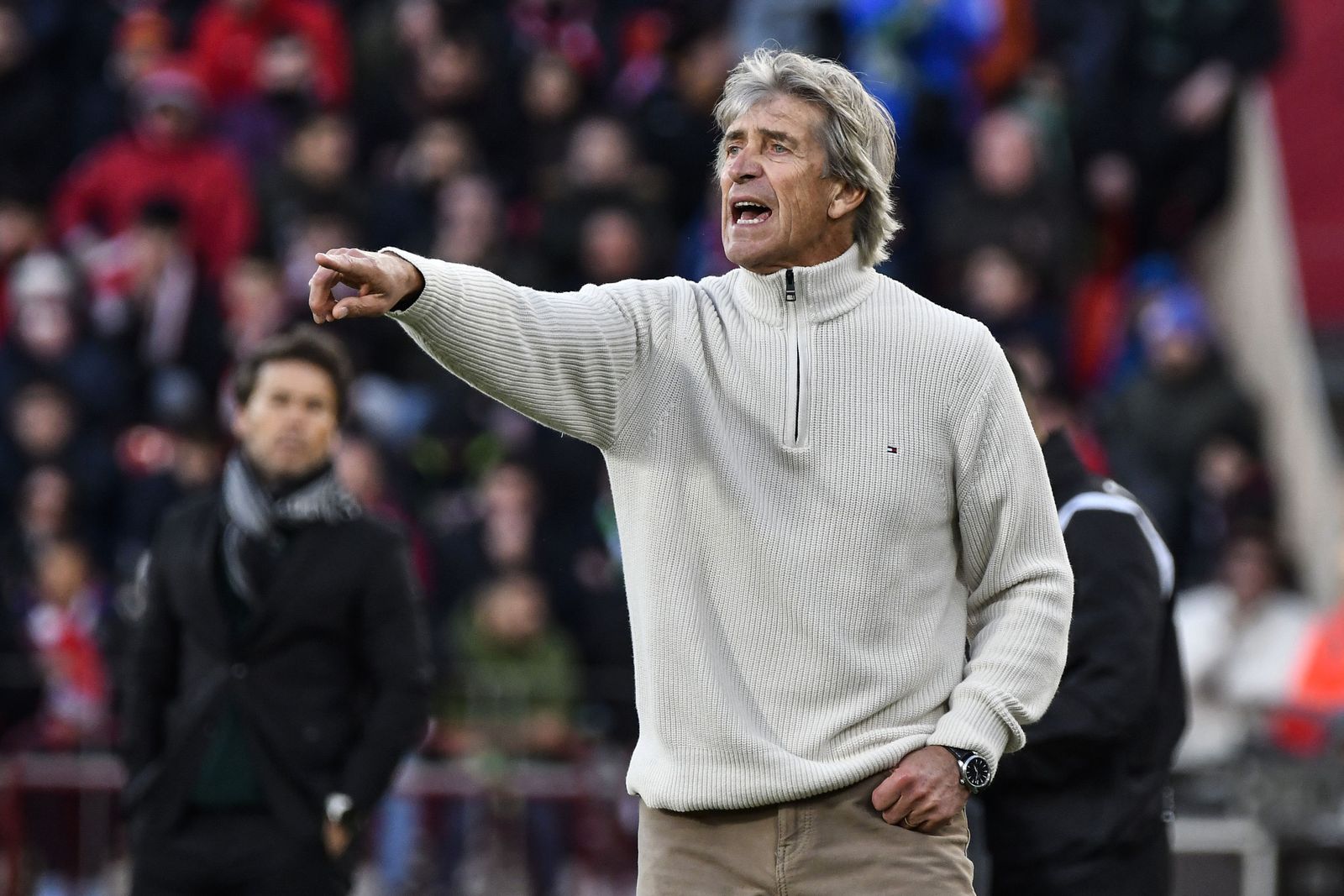 Manuel Pellegrini durante el partido en el Power Horse Stadium.