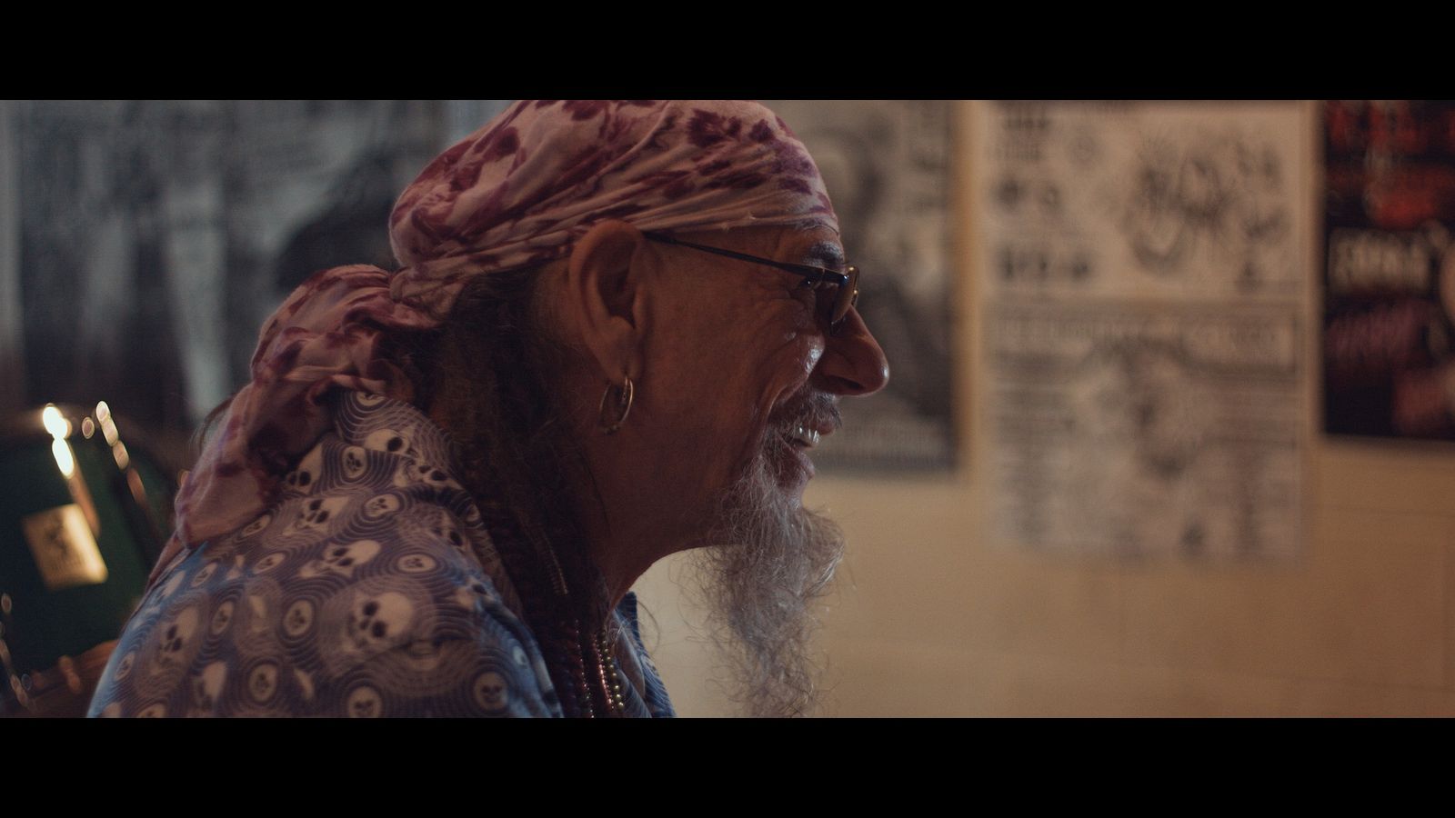 Enrique Villareal, alias 'El Drogas', mítico cantante y bajista de Barricada.