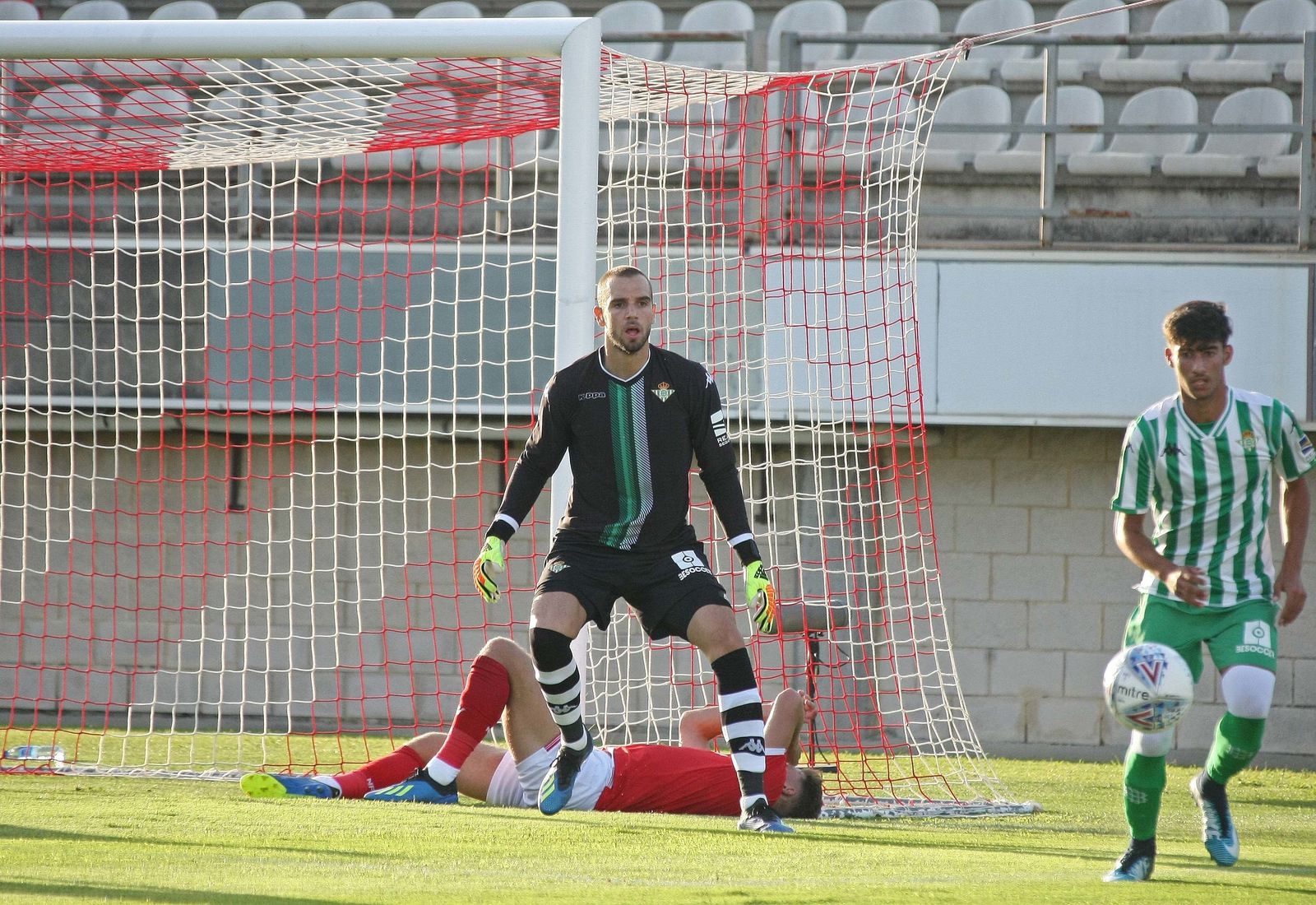 El amistoso Real Betis-Nottingham Forest, en imágenes