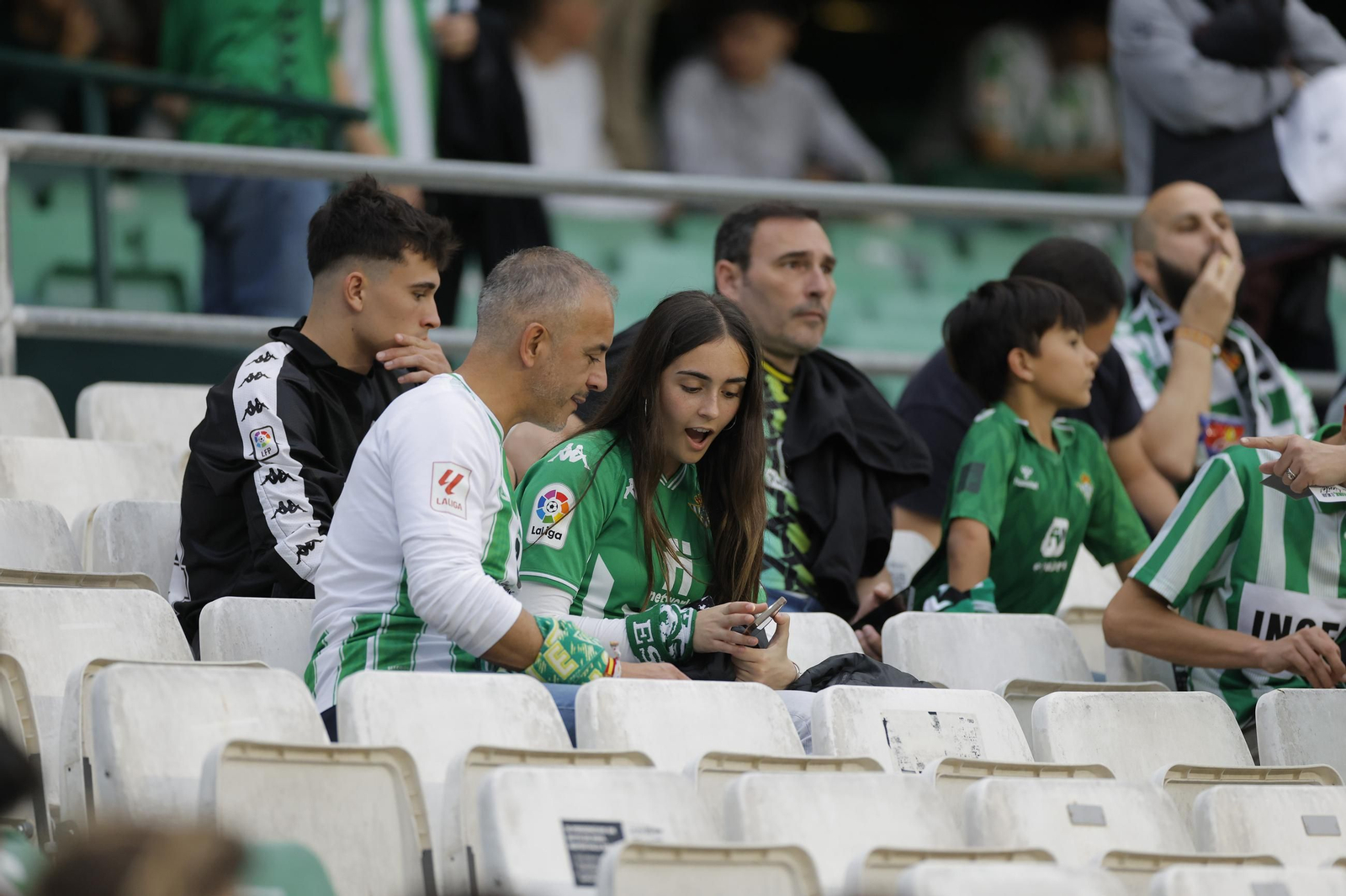 Búscate en las fotos del Betis - Jagiellonia