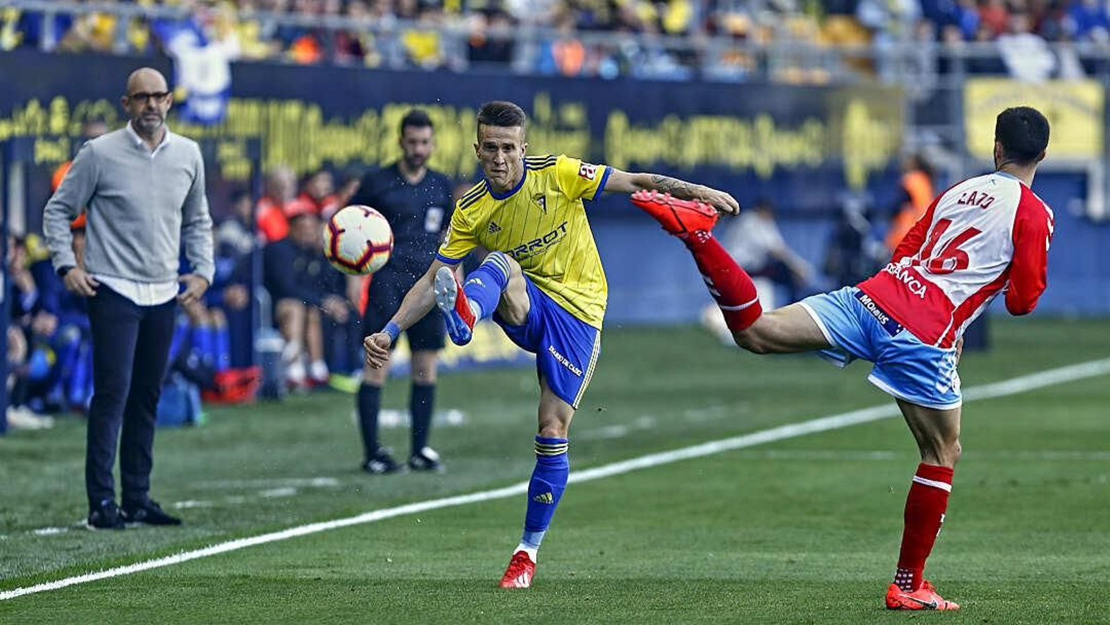 Imágenes del partido de fútbol Cádiz CF - CD Lugo