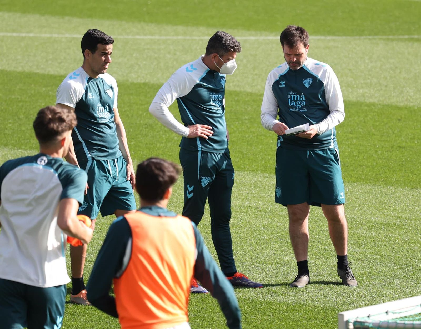Funes, con fiebre y mascarilla pero al pie del cañón