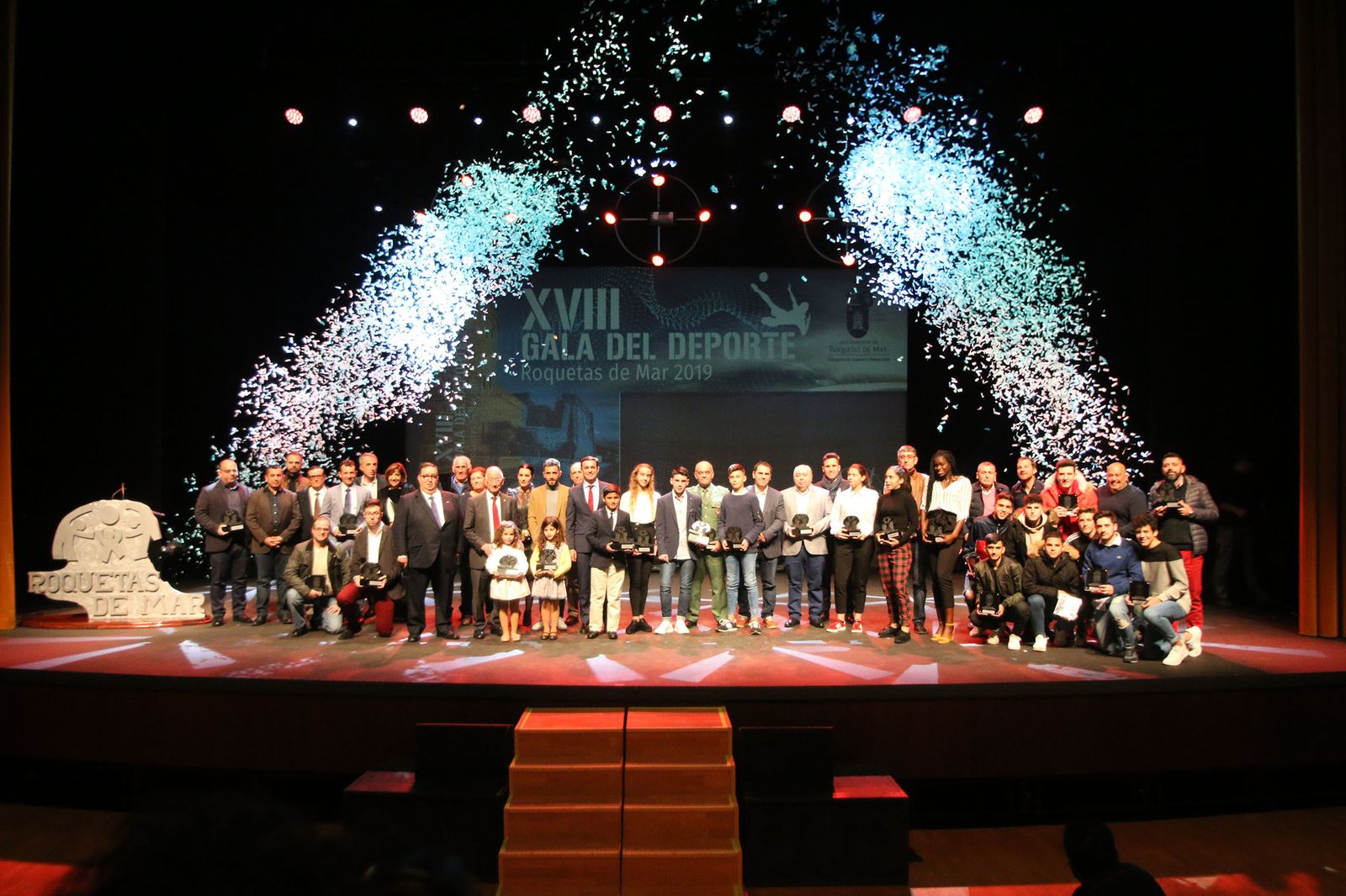 Foto final con todos los premiados.