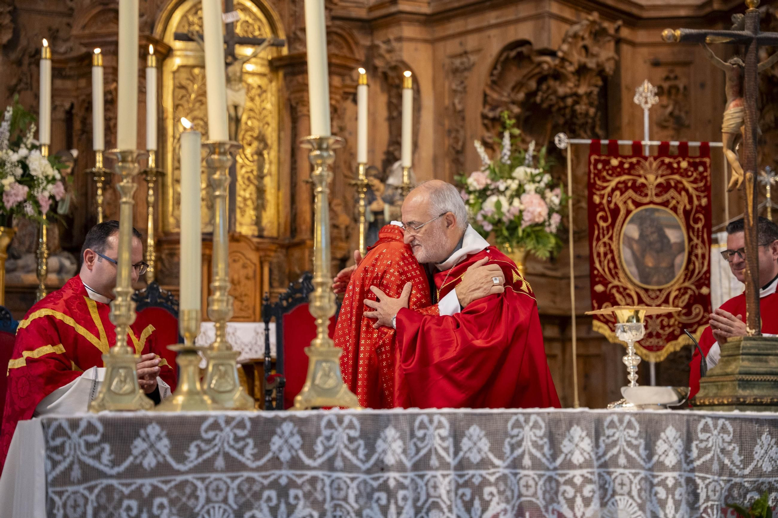 Eucaristía y procesión de Exaltación de la Cruz en la localidad de Vélez-Rubio