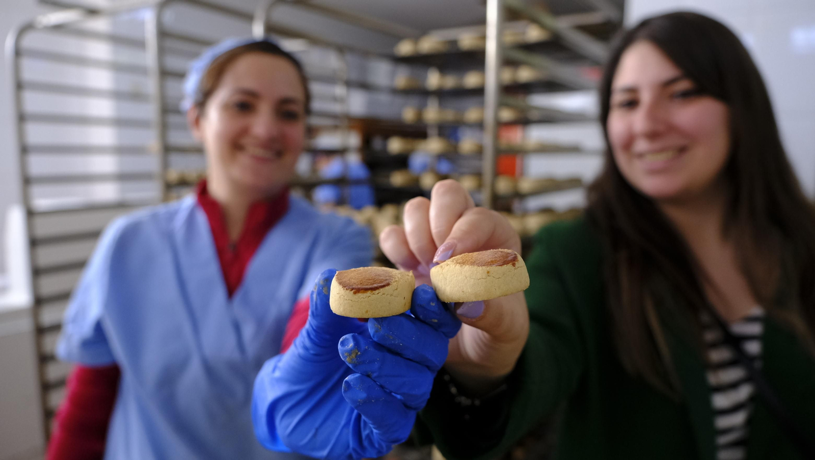 Imágenes de los mantecados de Fondón, tradición centenaria navideña