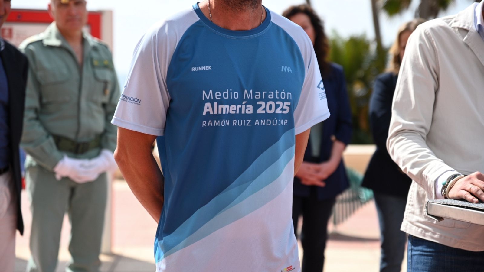 Camiseta conmemorativa de esta nueva edición de la prueba deportiva.