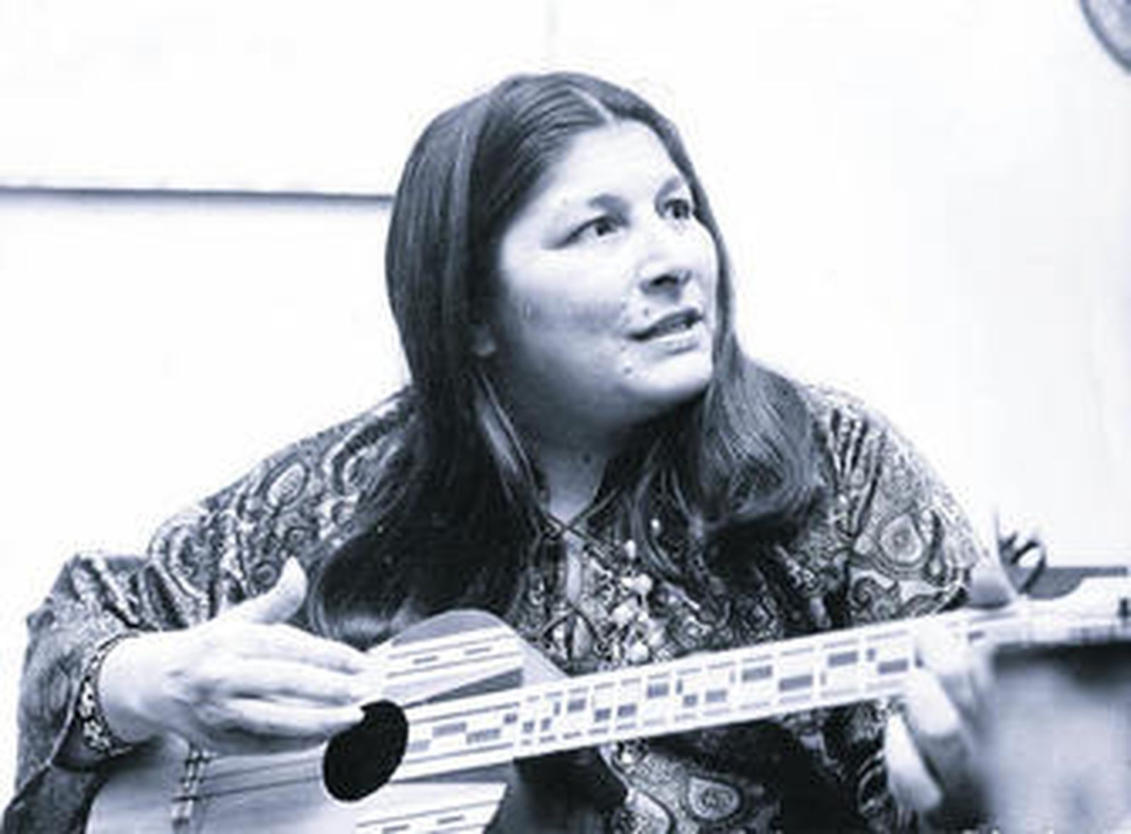 Una imagen juvenil de la cantante argentina Mercedes Sosa, fallecida ayer a los 74 años de edad.