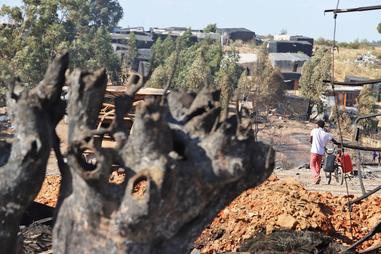 Así quedó el asentamiento de chabolas en Palos de la Frontera tras el incendio