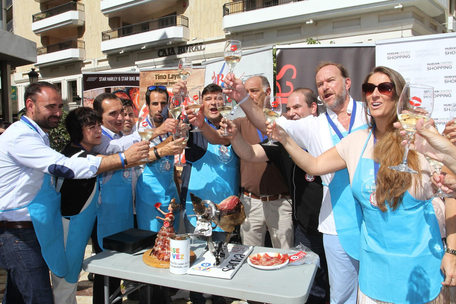 Record Guinnes del bocadillo de jamón mas grande del mundo, en Huelva