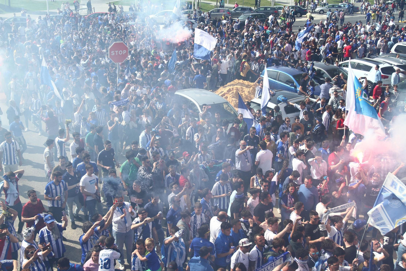 Ambientazo en las gradas del Recreativo de Huelva y el San Fernando