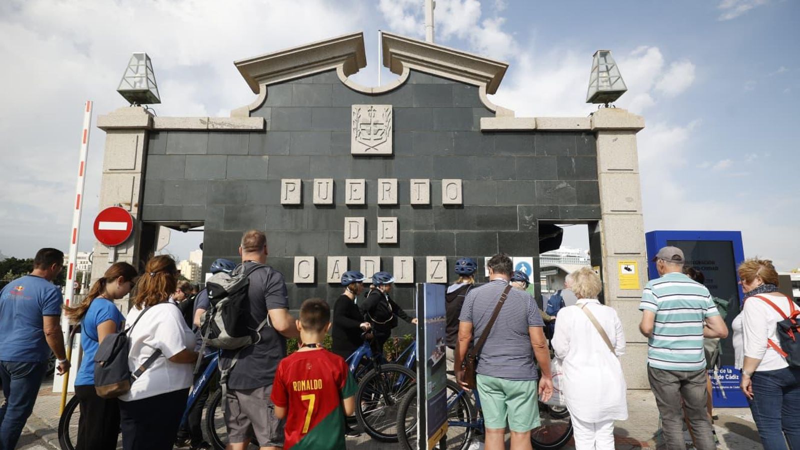 El puerto de Cádiz sigue siendo uno de los más atractivos para las mejores navieras del mundo para traerse de turismo a sus clientes