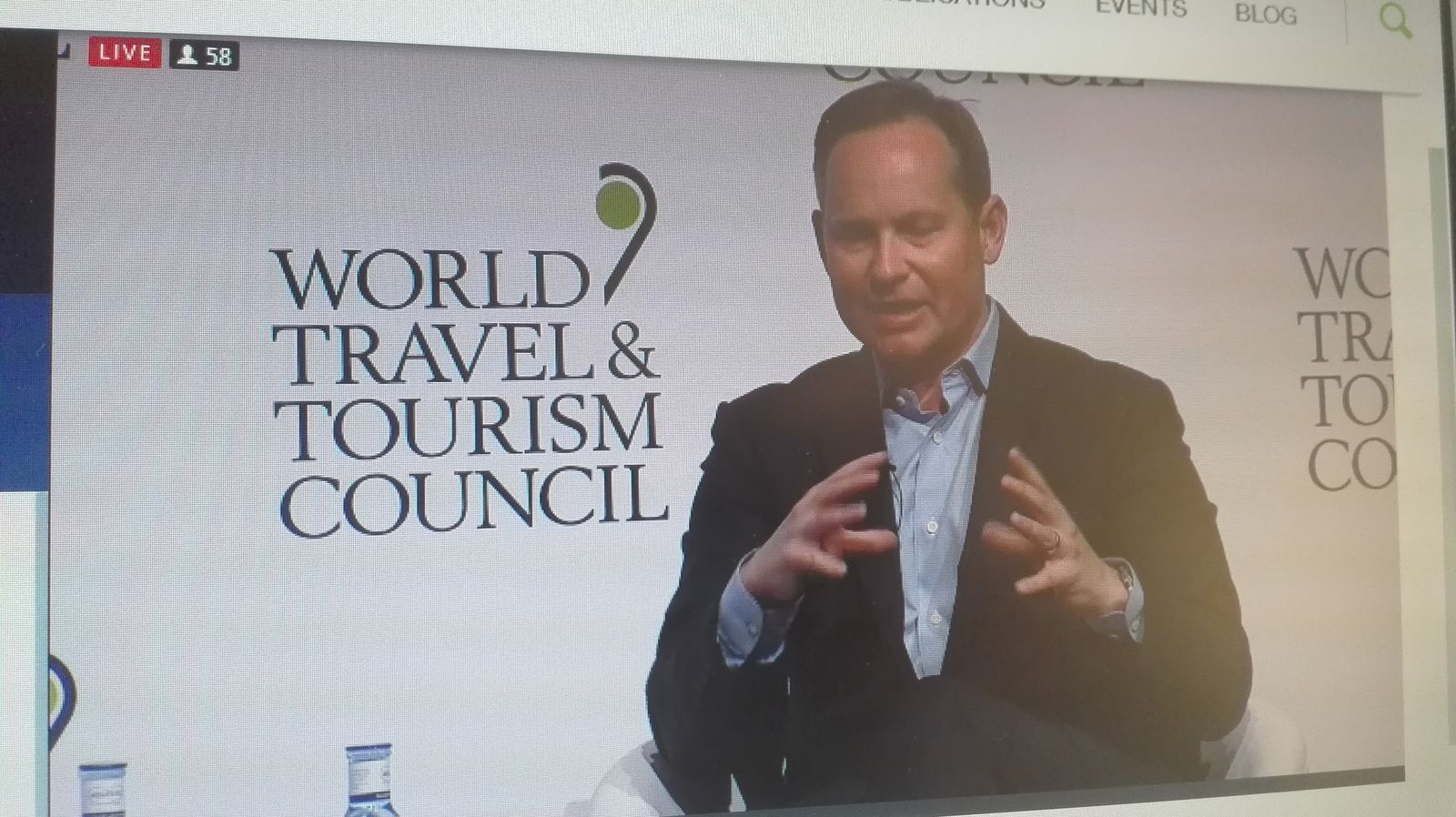 Mark Okerstrom, presidente y CEO de Expedia Group.